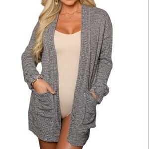 MADEWELL Cardigan light heather grey open sweater.  Front pockets.